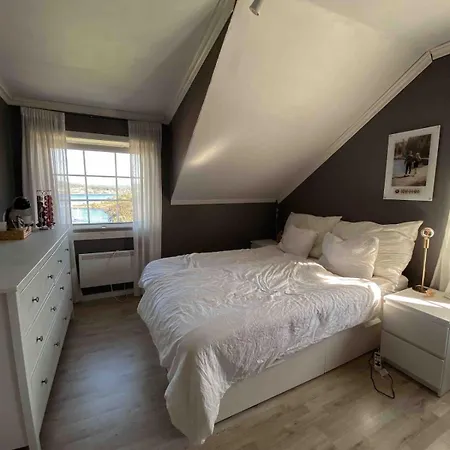 Semesterbostad Charming 1920s House *