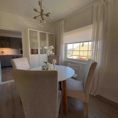 Charming 1920s House Bamble